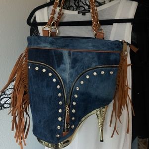 Heeled handbag